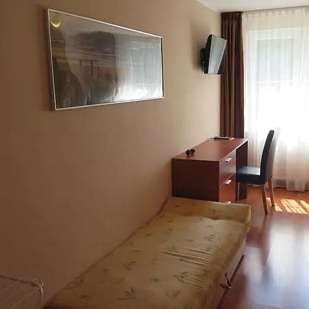 Trymas Wczasy Pokoje Ozonowane Panzió Ustronie Morskie